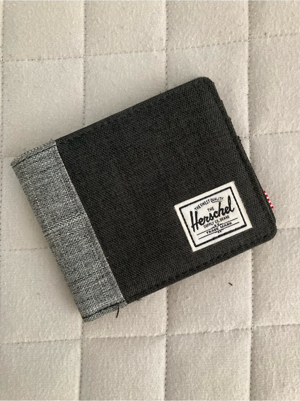 Herschel Supply Company Black & Gray Men's Bi-Fold Card Wallet